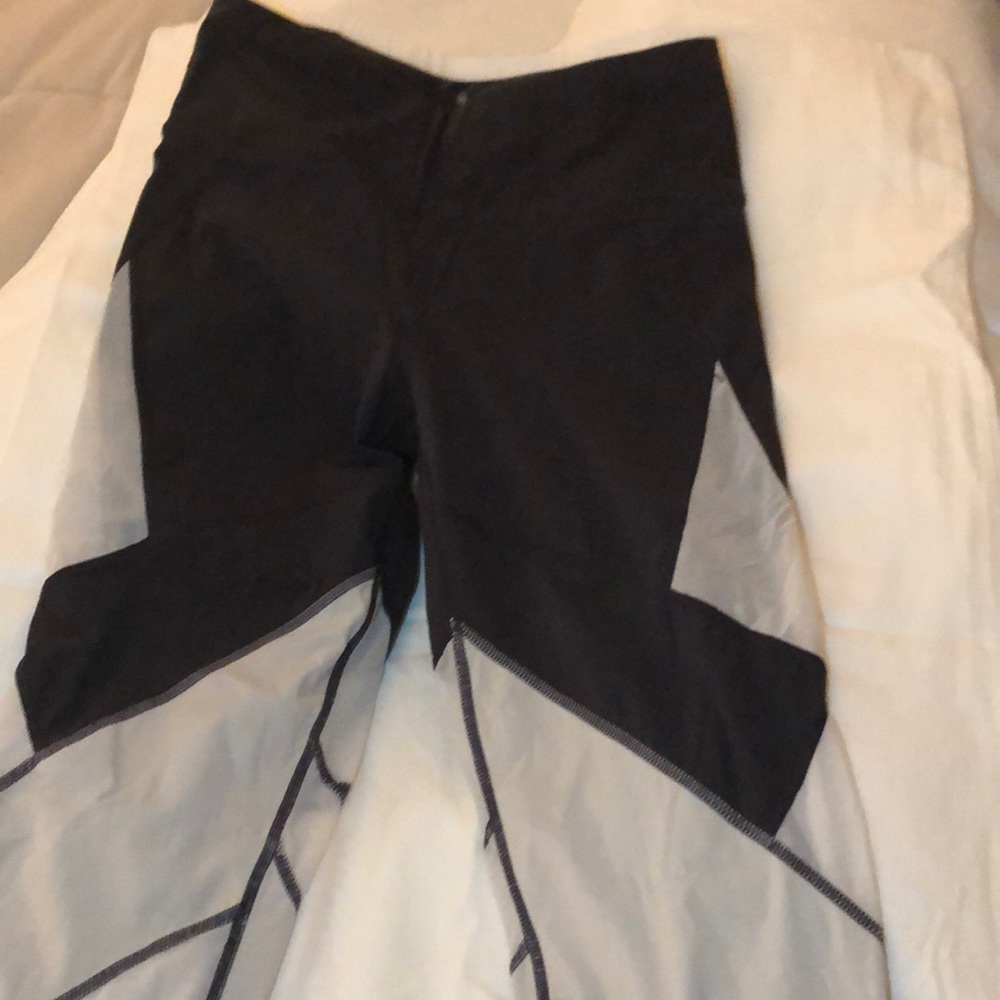 Sweaty Betty cropped yoga leggings size XS